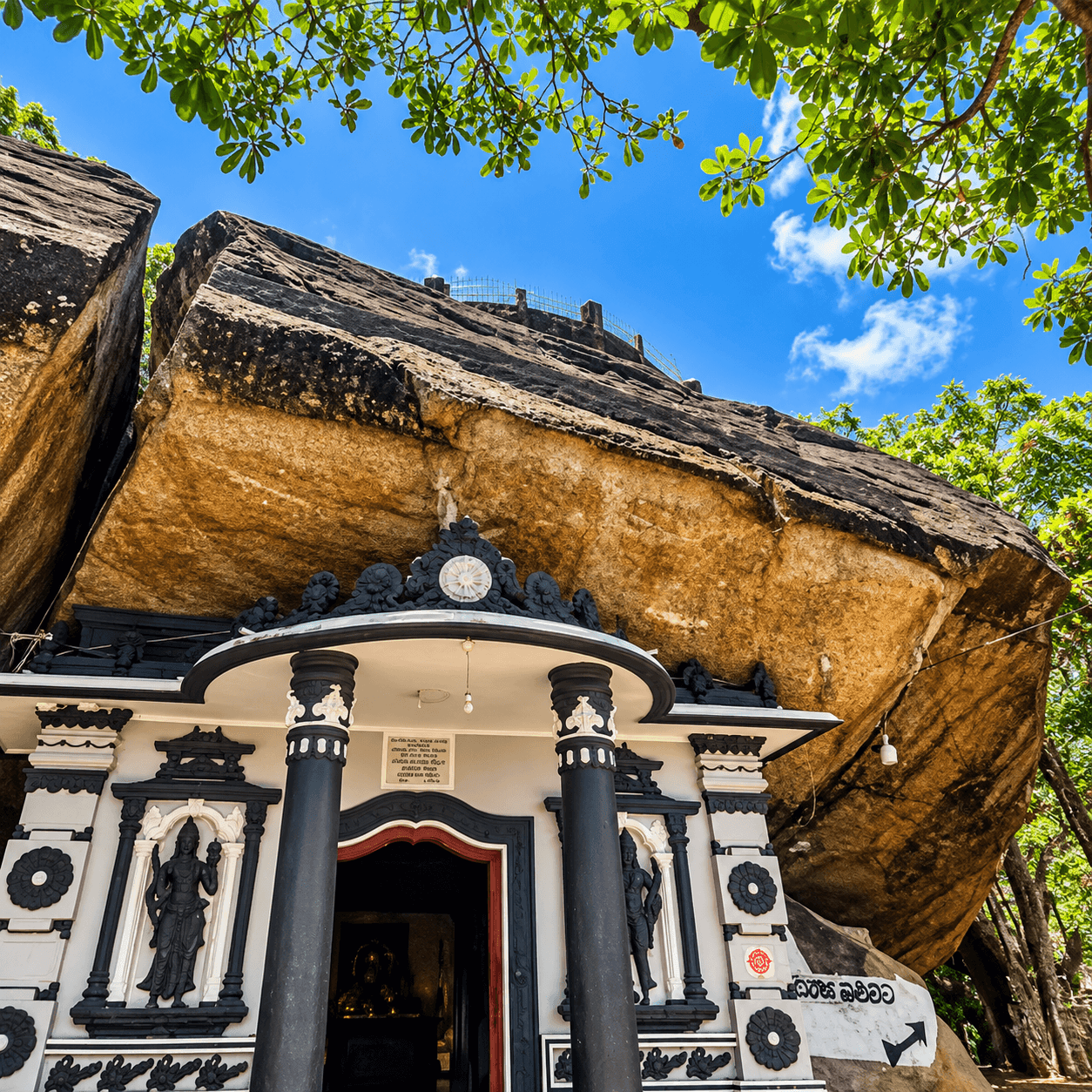Sankapala Temple - Sri Lanka Destination (2)